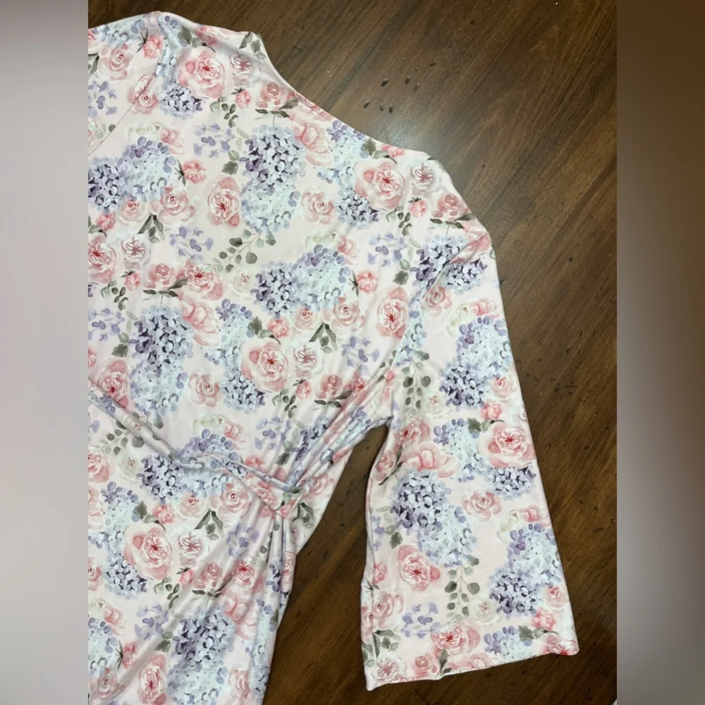 Caden Lane Henlee’s Hydrangea Print Maternity Hospital Robe One Size Floral Chic - Picture 11 of 14